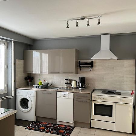 Gite Du St Martin Appartement Oradour-Fanais Buitenkant foto