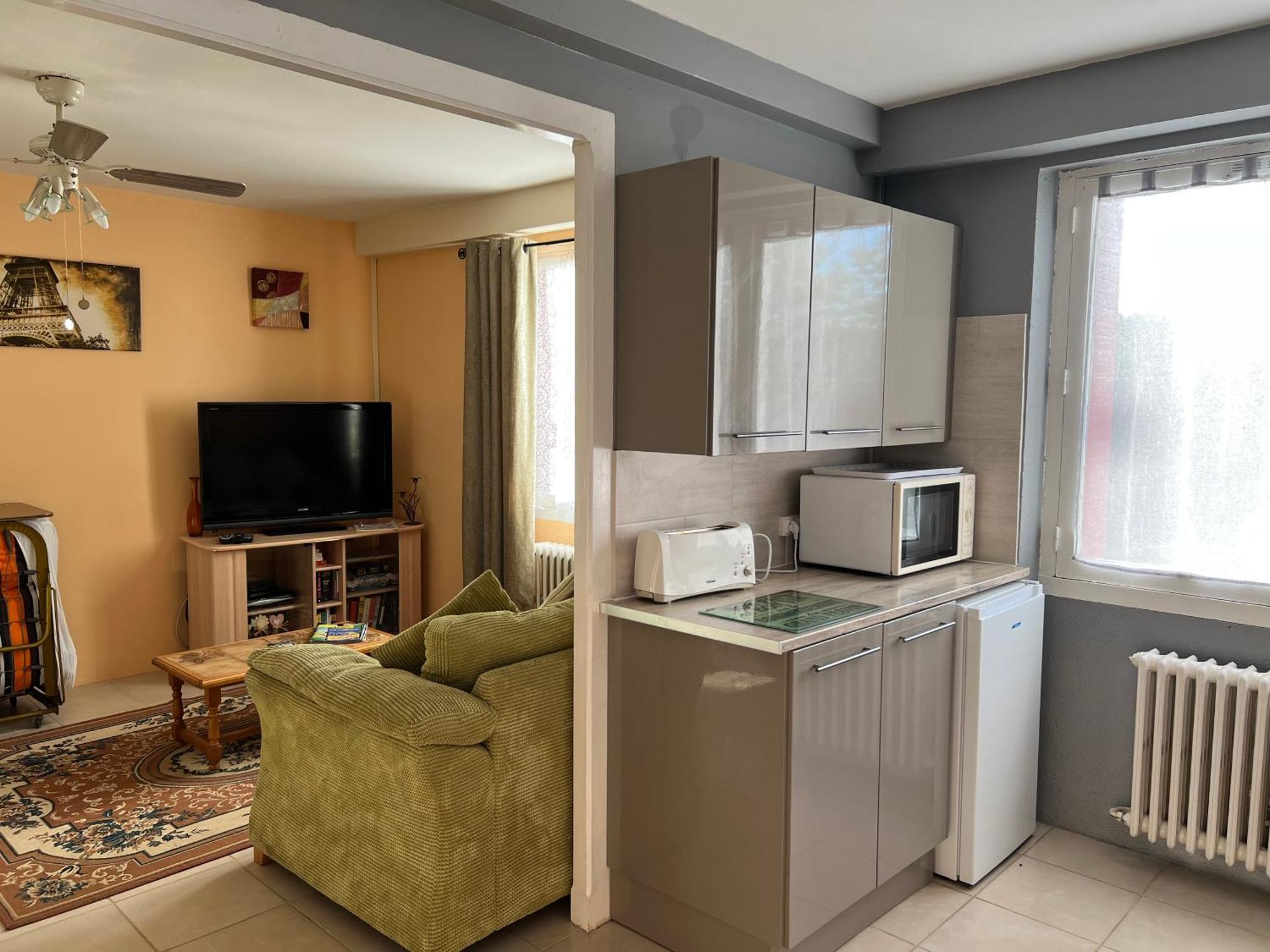 Gite Du St Martin Appartement Oradour-Fanais Buitenkant foto