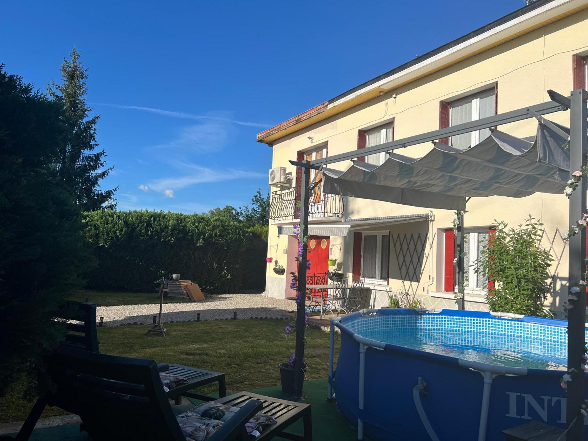 Gite Du St Martin Appartement Oradour-Fanais Buitenkant foto